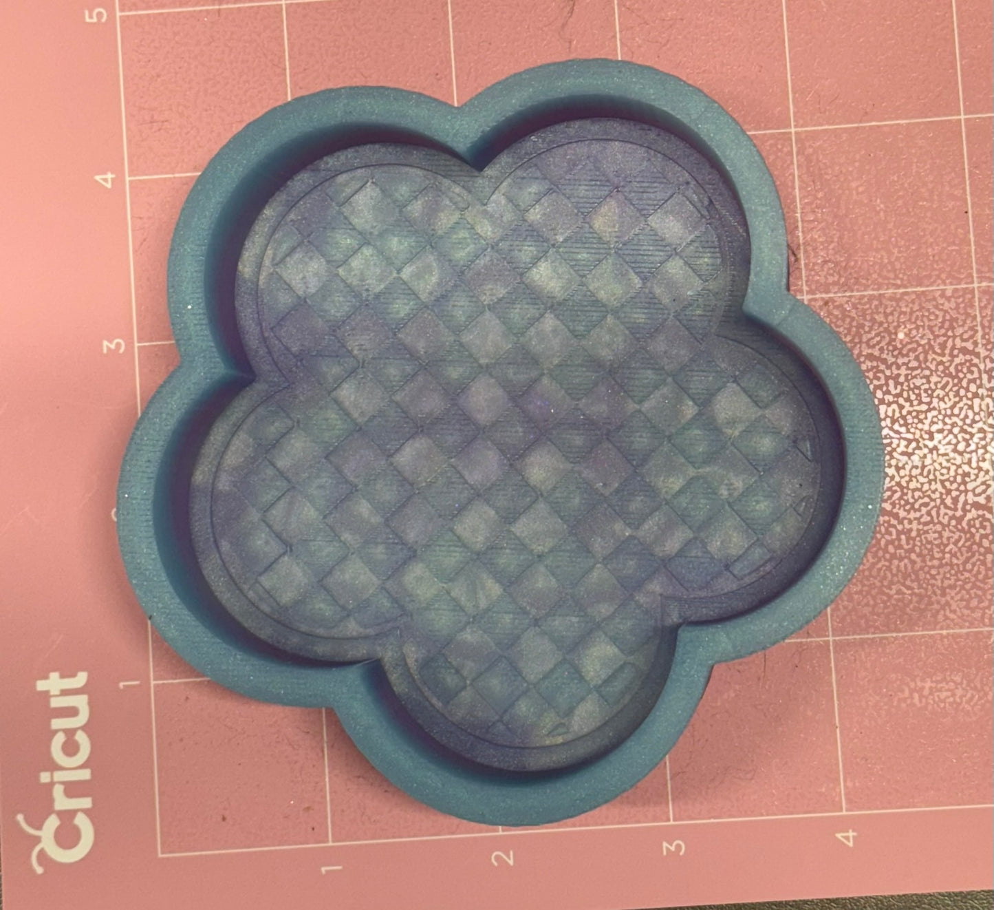 Checkered Flower De-Stash Freshie Mold