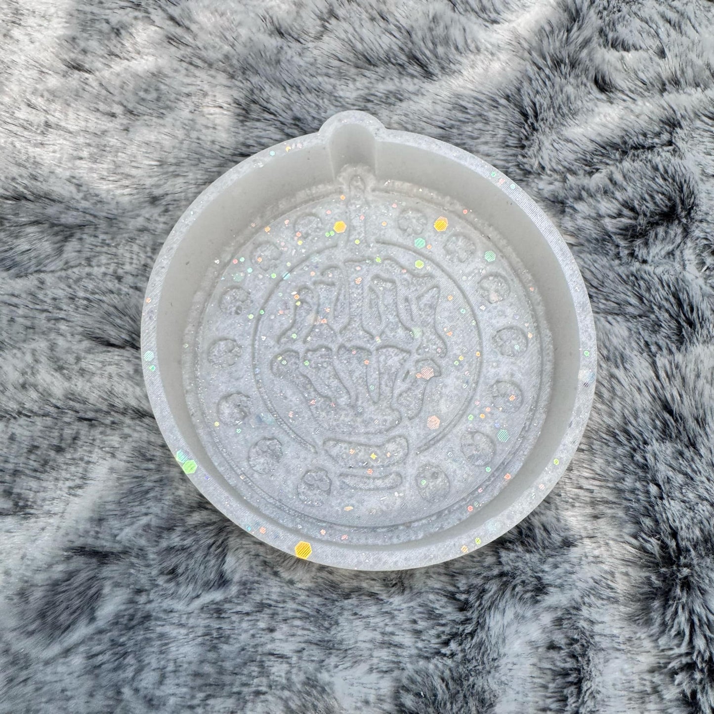 Round Middle Finger Skulls Freshie Mold