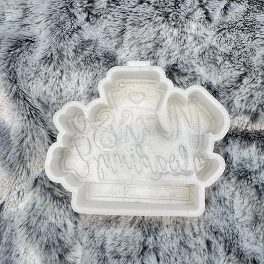 Nurse Loading Freshie Mold