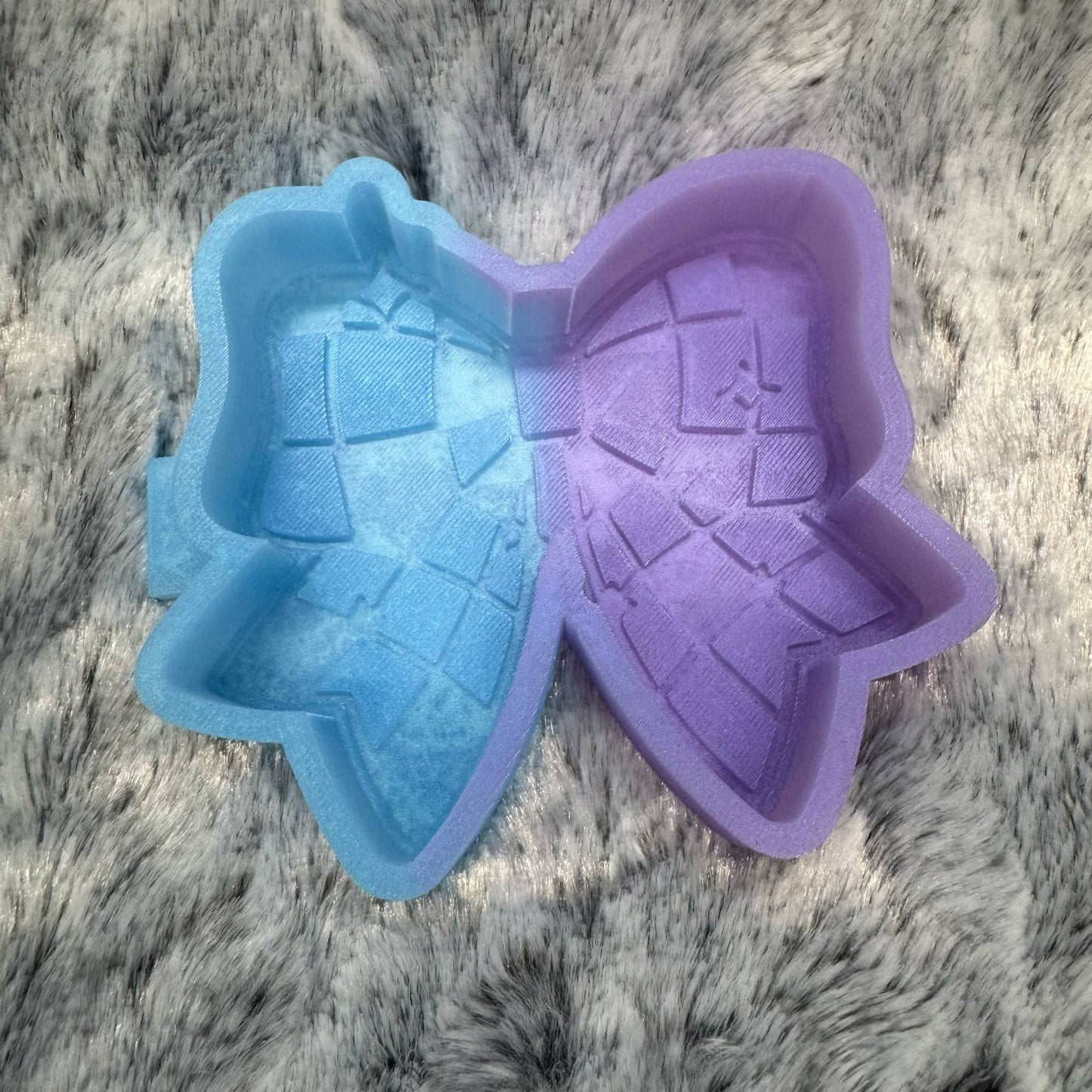 Checkered Bow Freshie Mold