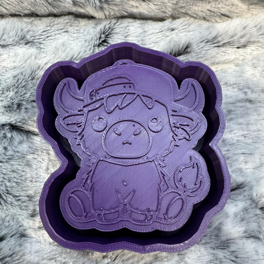 Highland Cow With Baseball Hat Freshie Mold