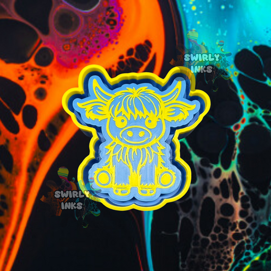 Sitting Highland Cow Big Eyes Freshie Mold